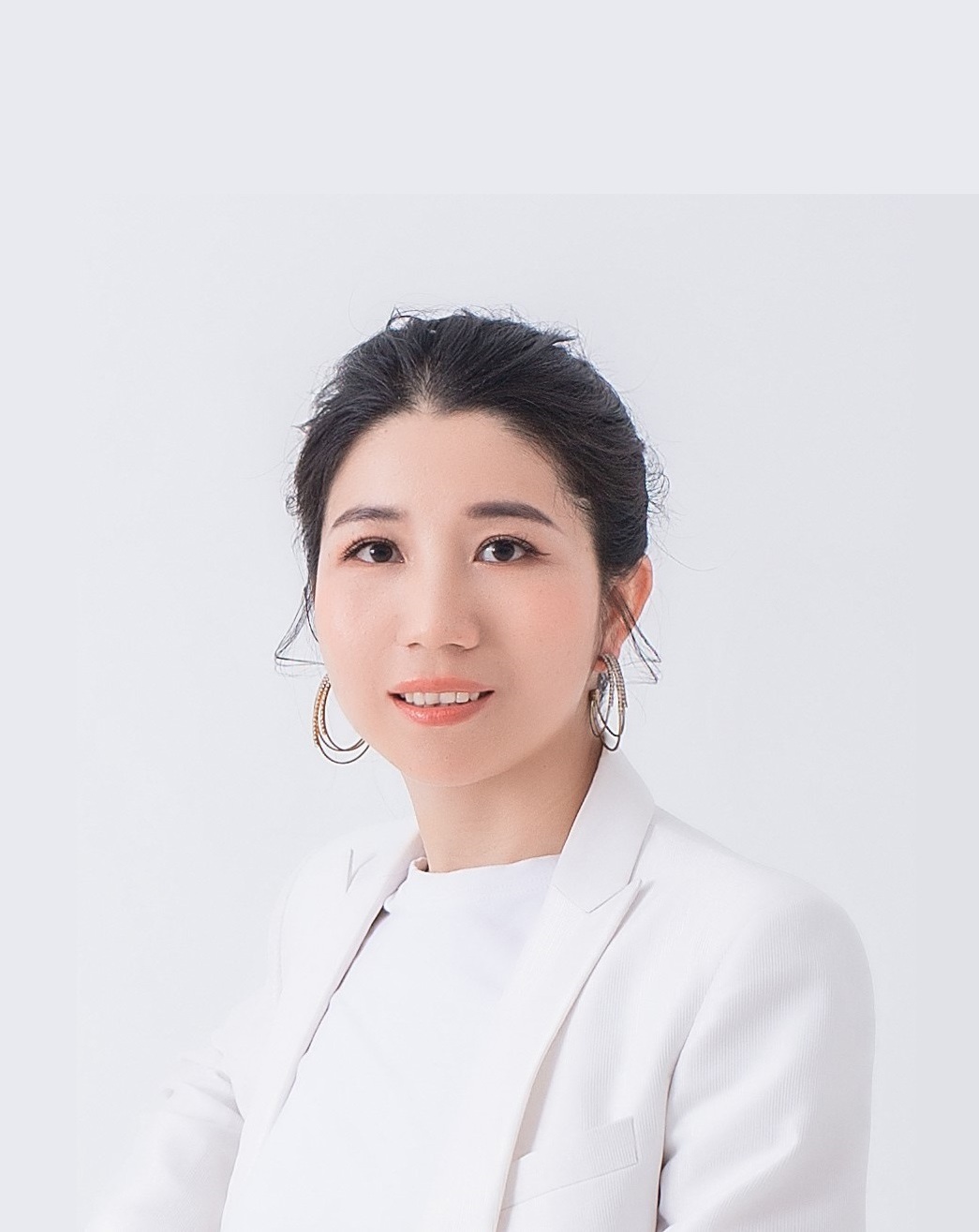 黎静 - 资深金融产品经理